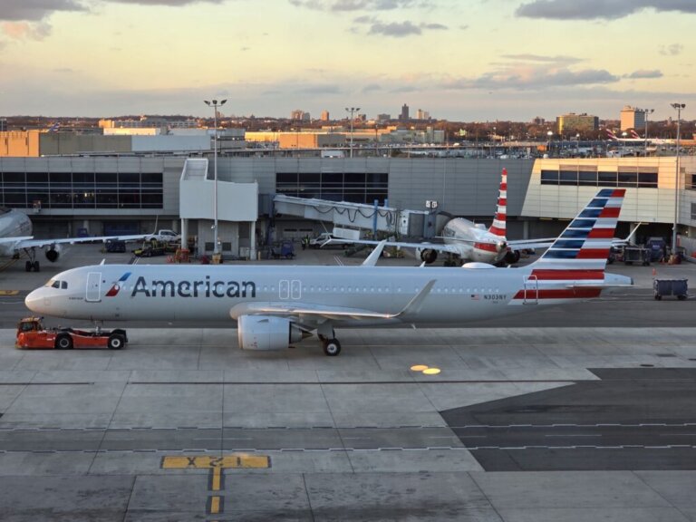 American Airlines Warns A321XLR Business Passengers That Suite Doors Cannot Close — Here’s 5,000 Miles