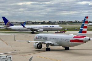 United escalates Chicago turf war against American with 2 new routes