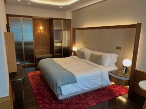 Are Hotel Check-In Times Guaranteed? What If Your Room Isn’t Ready?