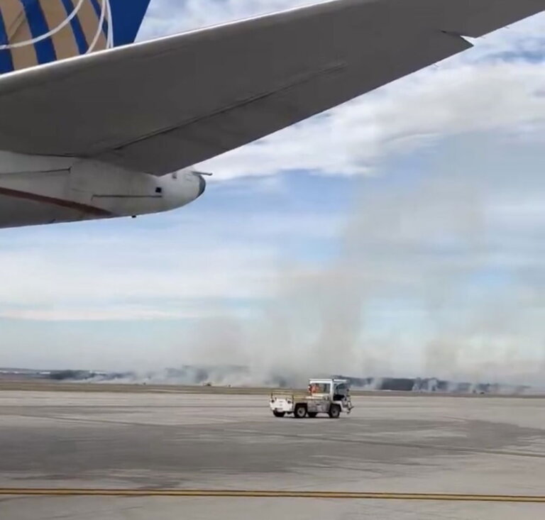 United Boeing 777 Has Engine Failure, Causing Dulles Airport Brush Fire