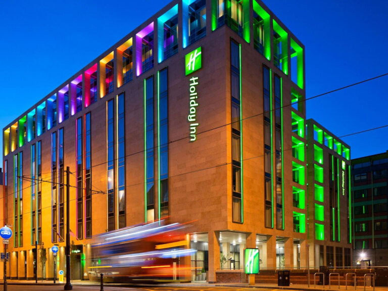 Holiday Inn Denies Homeless Man Check-In Amid Dangerously Cold Weather