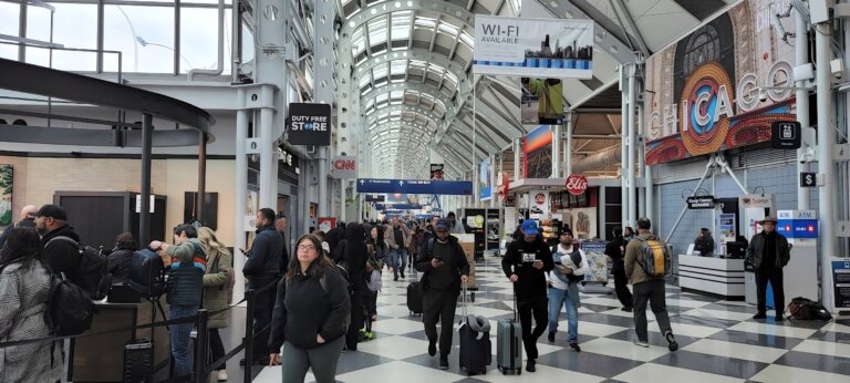 United Announced A Chicago “Line In The Sand” Meant To Prevent New Flights — American Just Added Routes Anyway