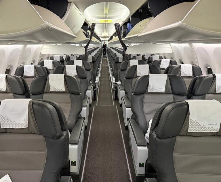 Review: Icelandair Saga Business Class Boeing 737 MAX (JFK-KEF)