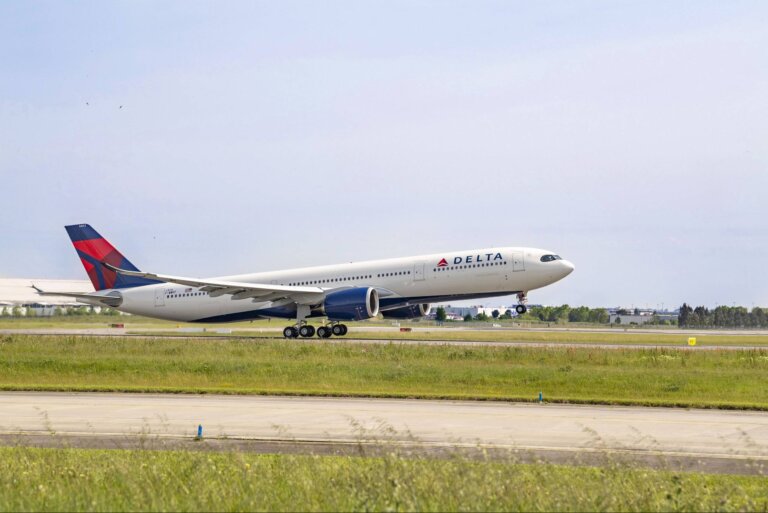 Delta tops up intercontinental fleet with 31 A330neos, A350s