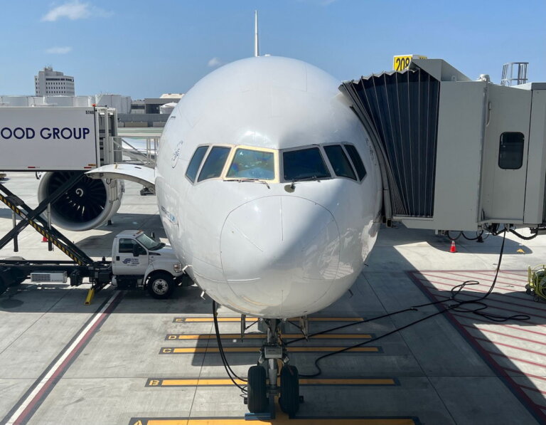 FAA Extends Cockpit Voice Recorder Rule To 25 Hours, Despite Pilot Pusback