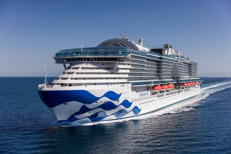 Wave Season deal: Up to $500 in instant savings on cruises