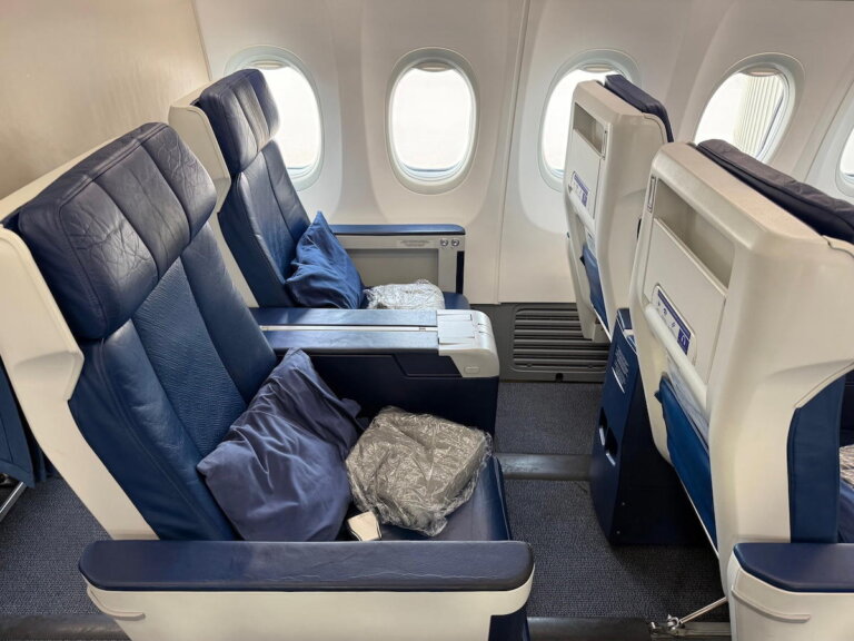 Malaysia Airlines 737 Business Class: Basic, Friendly, Fine For Short Flights