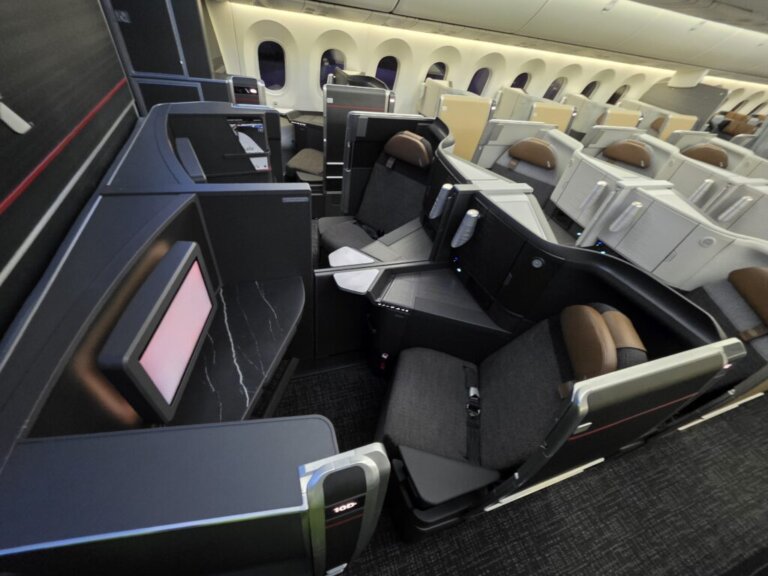 The Generosity Of Strata Elite’s 100,000 Points And Double Dip Credits Have To Be A Mistake