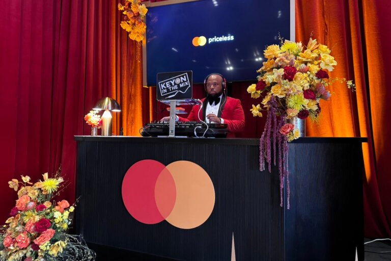 Access concert tickets and exclusive Mastercard experiences