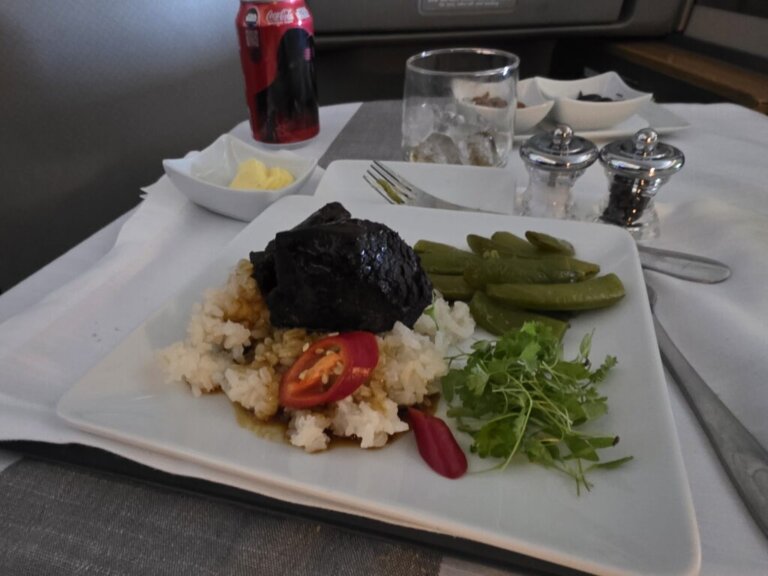 American Airlines London Catering May Finally Be Fixed — DO & CO Is a Big Upgrade for Premium Cabins