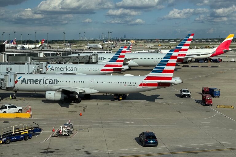 American Airlines offers AAdvantage status boost in 2026